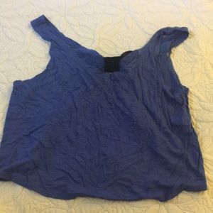 Cropped tank with bow in the back